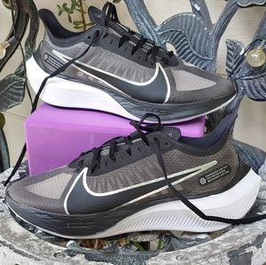 Women's Nike Zoom Gravity Running Shoes Sneakers US Size 9 Black Gray Trainers